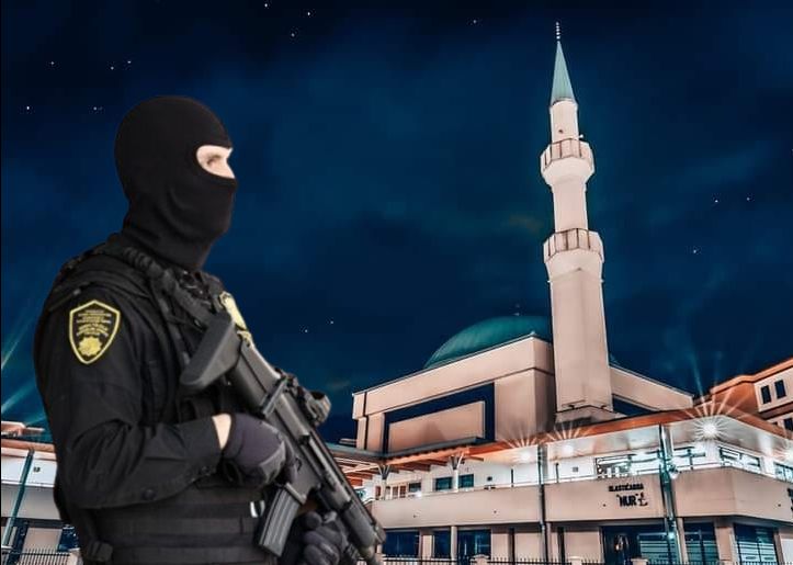 Nad uhapšenom osobom izvršena je kriminalistička obrada, te mu je Sud BiH odredio jednomjesečni pritvor.