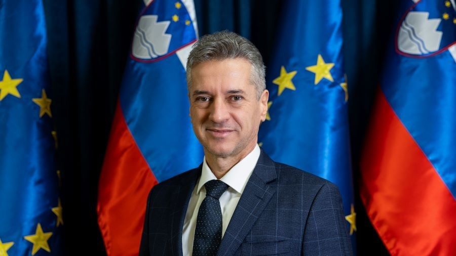 Vlada je danas aktivirala i Član 37. Zakona o obrani, koji omogućava Oružanim snagama da sarađuju s policijom u široj zaštiti državne granice 