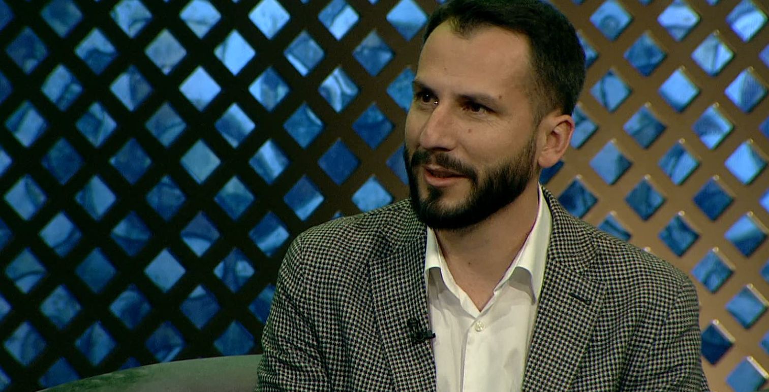 Poštovani gledaoci, uvijek je zadovoljstvo i čast govoriti s ljudima koji svoje znanje prenose u našem Ramazanskom programu