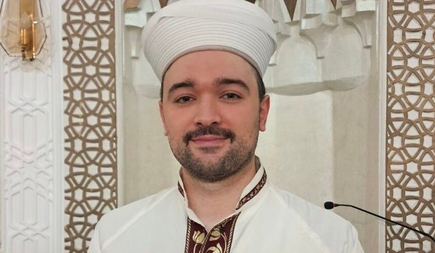 Plemenite džematlije često ga pozivaju na iftar u svoje domove
