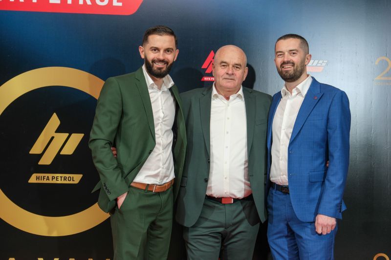 Prisutnima se obratio Ahmed Ahmetlić koji je predstavio impresivan rast kompanije – od prve benzinske pumpe u Vogošći do današnjih 60 benzinskih pumpi širom Bosne i Hercegovine 