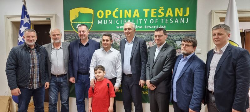 Predsjednik BZK Preporod Ismet Hajdarević,  imam džemata i džematski odbor učinio je sve da iftar bude odlično organizovan, dodaju iz Asocijacije