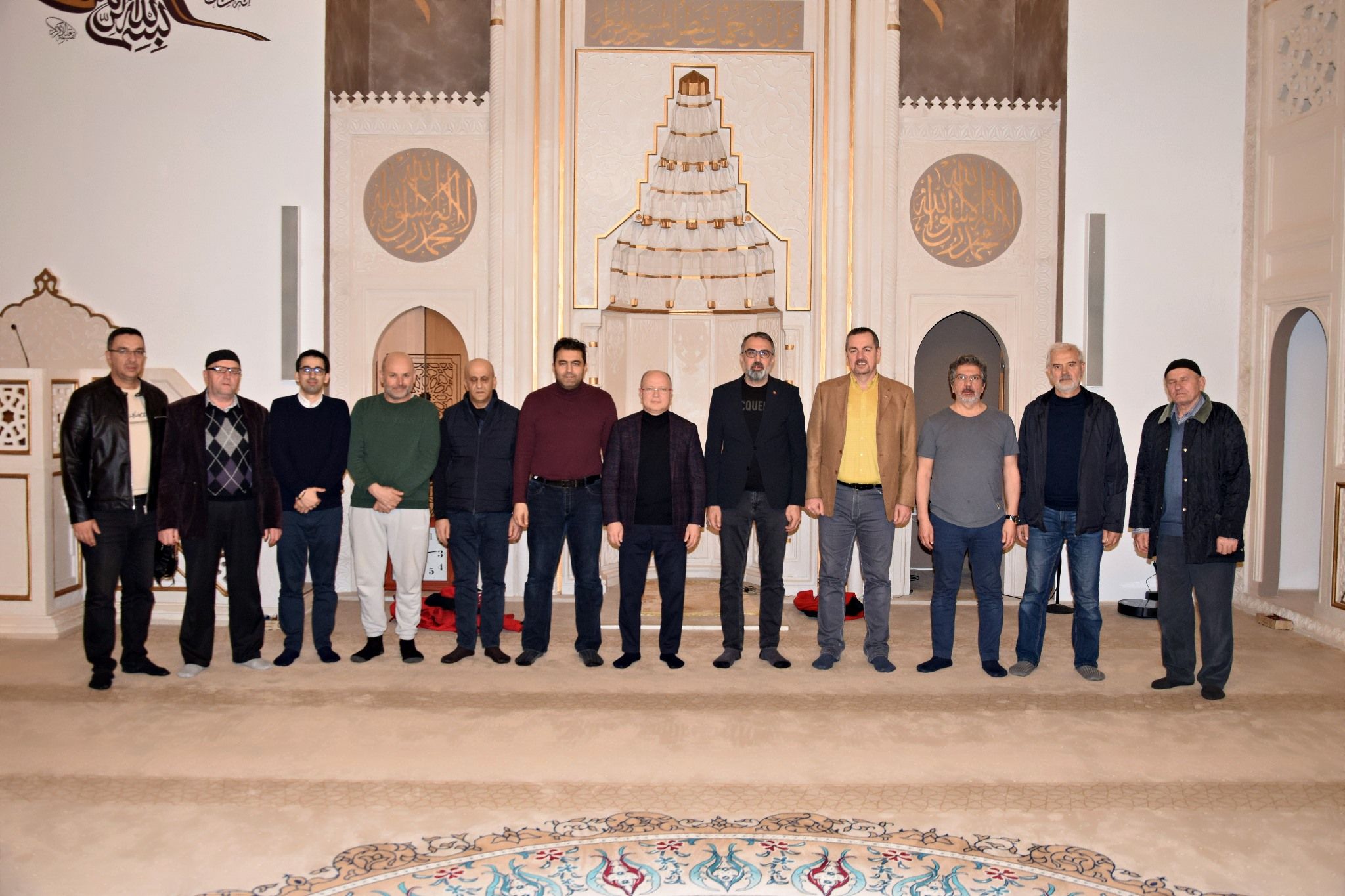 Iftar je protekao u prijateljskom okruženju, a svi prisutni su uživali u bogatom obroku i duhovnoj atmosferi koju pruža mubarek mjesec ramazan.