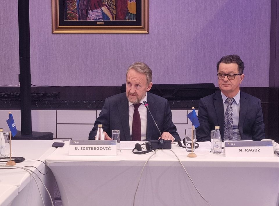 Izetbegović u Podgorici: BiH prolazi kroz najtežu krizu, potrebno ojačati saradnju stranaka EPP-a
