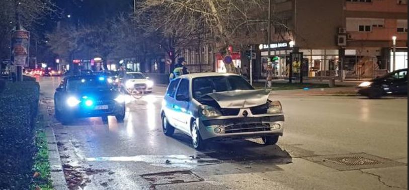 Na mjesto nesreće je pućena hitna pomoć te slijedi uviđaj, vozač pobjegao s mjesta događaja.