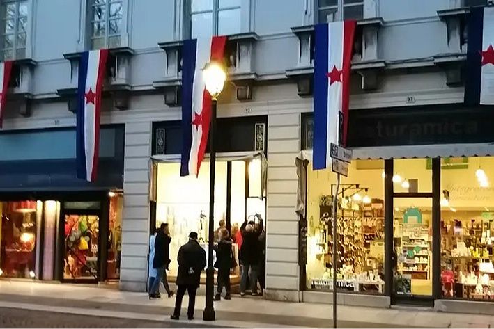 Pojava jugoslovenske zastave nije rijetkost u italijanskim ljevičarskim i antifašističkim krugovima.