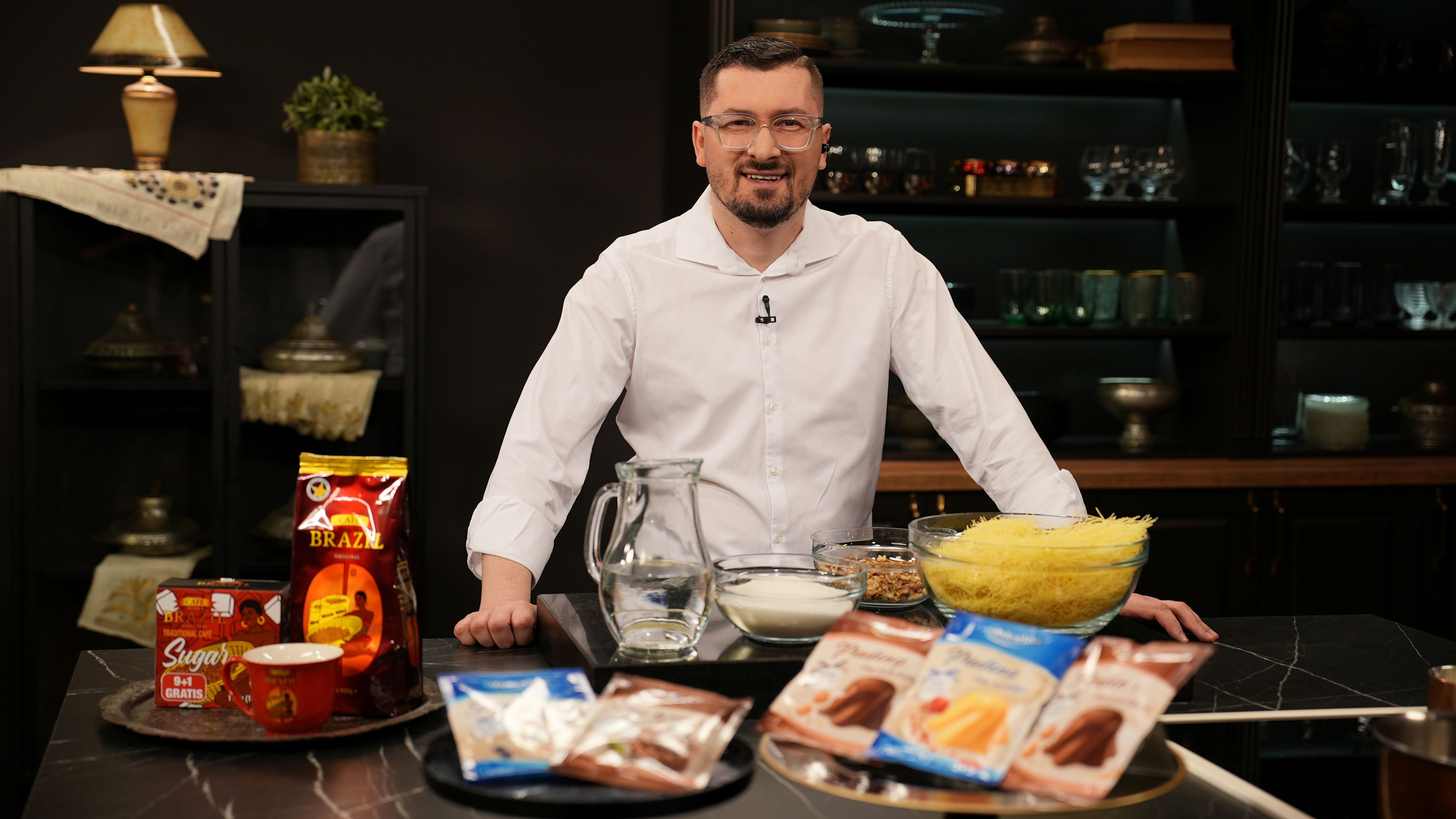 Osim klaičnok kadaifa, naš Damir Rožajac odlučio se za Ekmek kadaif kremasti kolač koji svakoga oduševi na prvi zalogaj