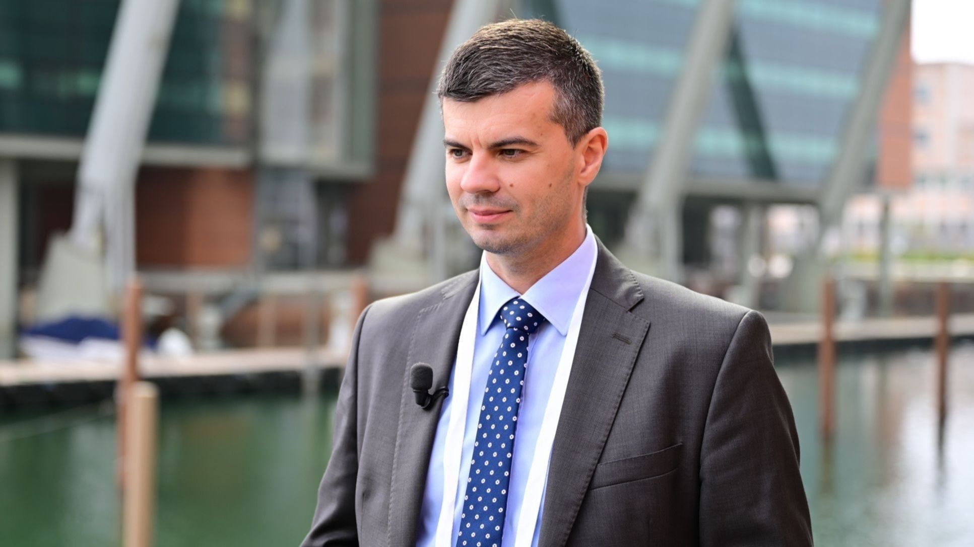 On je istakao da preciznije do 24. marta na vrijeme u BiH djeluje blaga i siromašna zračna masa, koja se premjestila sa sjevera Evrope