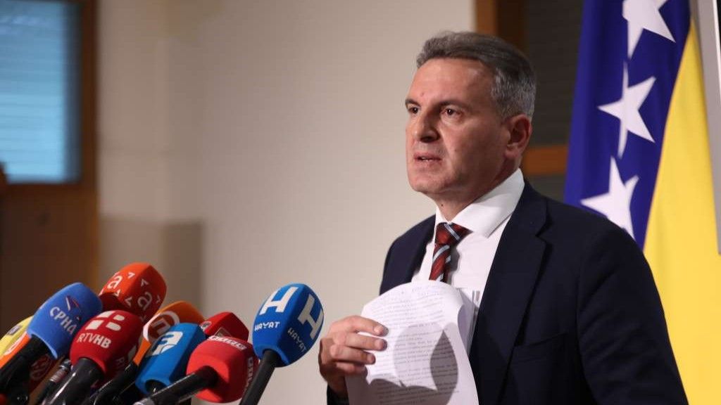 Smajić nakon usklađivanja plaća u sigurnosnom sektoru: Spriječeno slabljenje državnih institucija