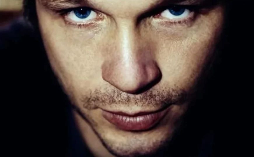 Sa izuzetkom britanskih bendova, u evropskoj rock muzici je na prelazu iz 20. u 21. vijek postojalo tek nekoliko grupa popularnijih od francuskog sastava Noir Desir.