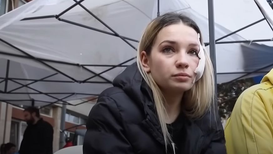 Mlada Marija Taseva, koja je preživjela stravičan požar u diskoteci Puls u Kočanima, koji je odnio 59 života, oprostila se od svoje sestre Lepe, koja je poginula u tragediji.