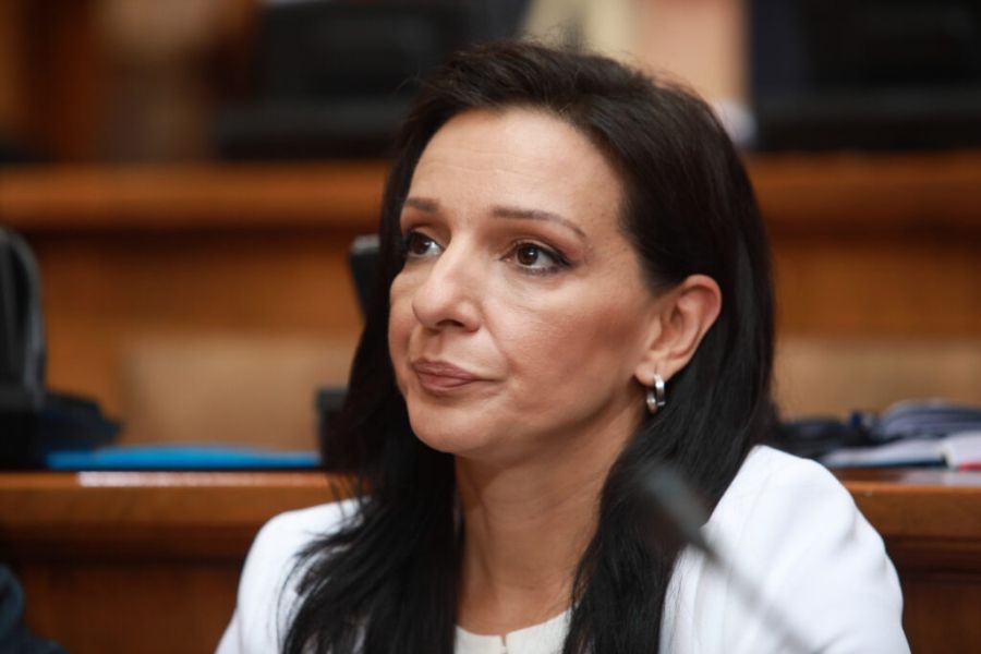 Sumnja se na upotrebu zvučnog oružja, što MUP i vlast demantuju.                           