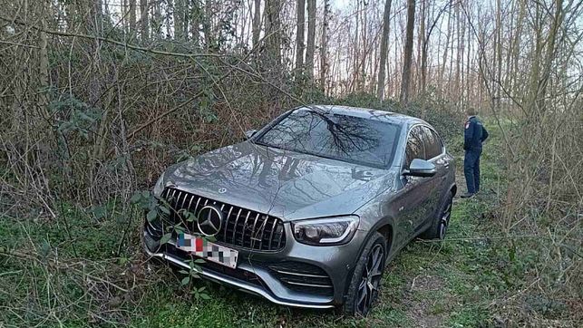 Krađu vozila je prijavila osoba iz Austrije, a trenutno nema podataka o počiniocu ovog krivičnog djela