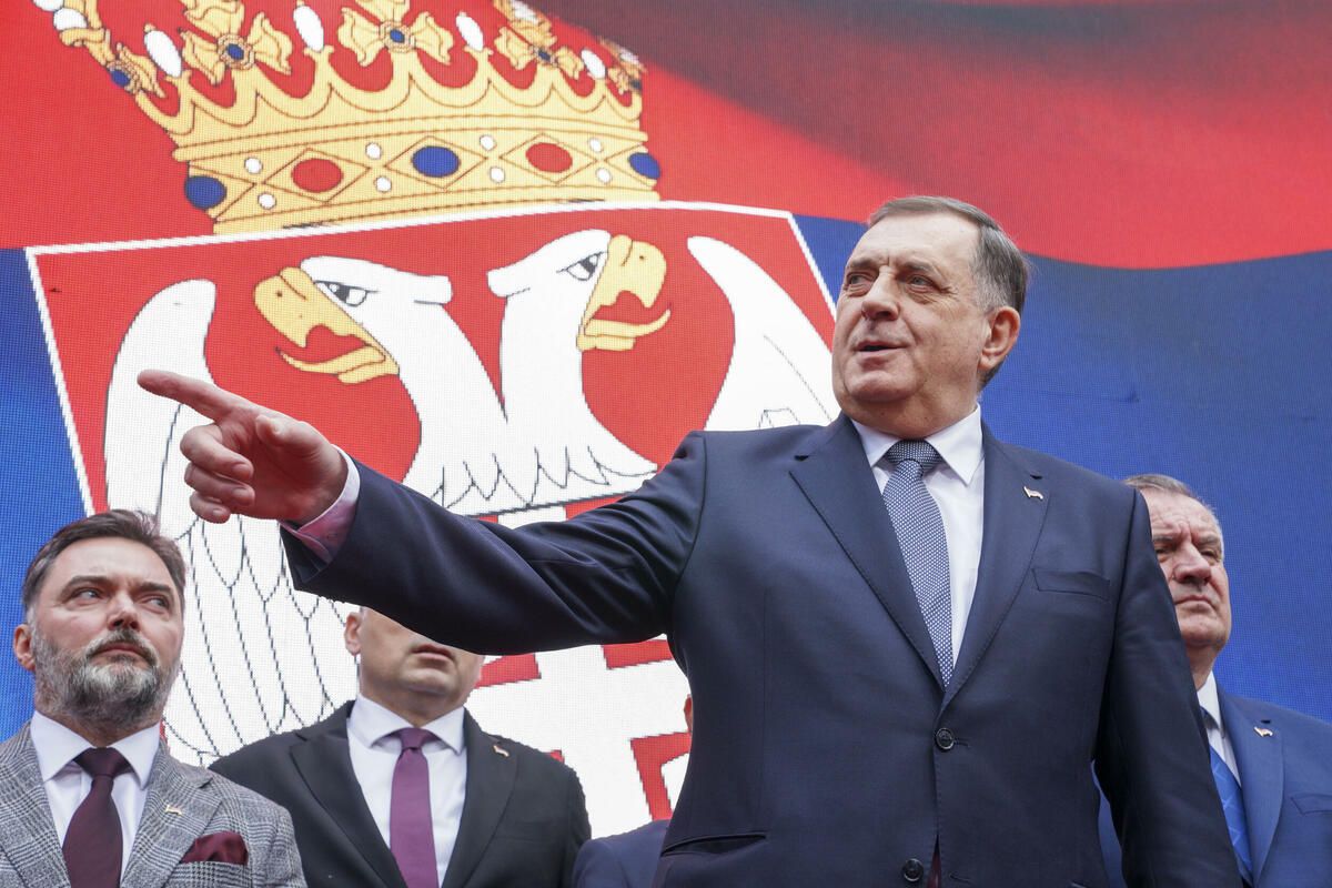 Kako mogu ljudi vjerovati u stabilnost, u mir, kad se povratnici, koji su preživjeli genocid, i dalje suočavaju sa strahom i prijetnjama?