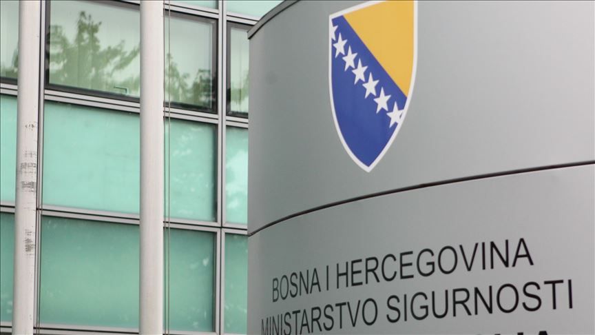 Prema informacijama dobijenim iz agencija, stanje na terenu je pod kontrolom i osiguran je redovni proces rada, navode iz Ministarstva