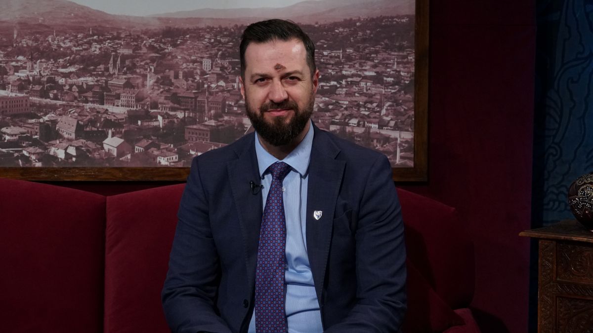 ko čovjek ili društvo ne bude iskreno tražilo odgovore i propitivali odluke, nikada neće doći do istine, a onda neće doći ni do katarze. 