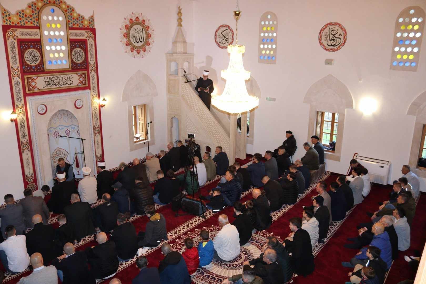 Muftija Dedović pozvao nadležne da rade na prevenciji nasilničkih incidenata u Mostaru