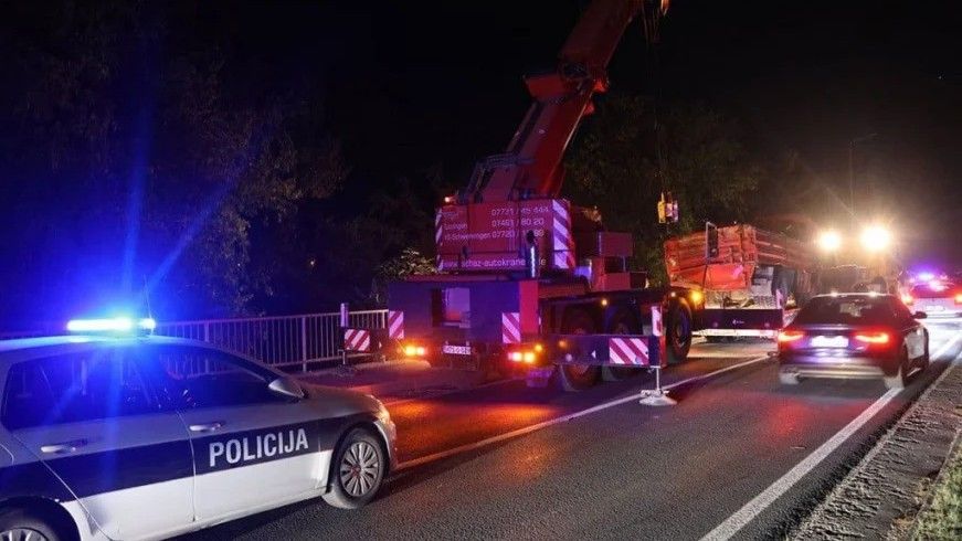 Kolege i prijatelji opraštaju se od tragično stradalog policajca: Zorane, počivaj u miru