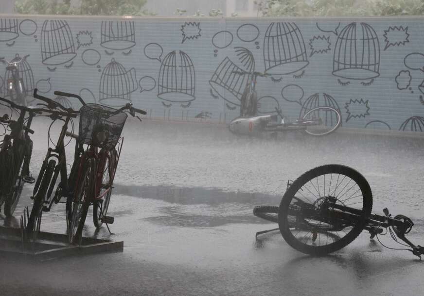 Ciklonski užas ide prema Balkanu: Obilna kiša paralisala BiH, ali i region