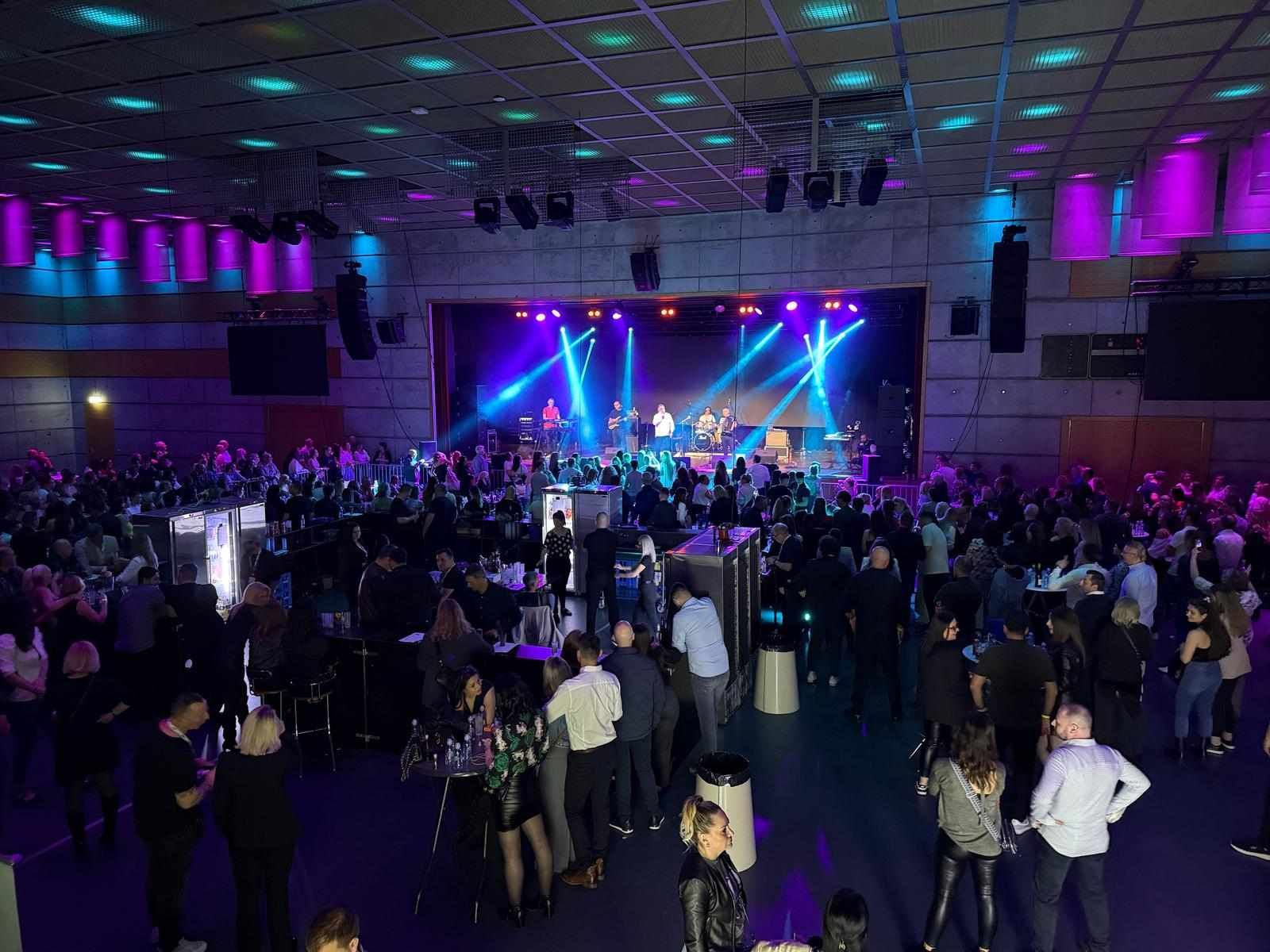 Nezaboravna noć u Stadthalle Dietikon: Halid, Željko i Lidija zapalili Zürich!