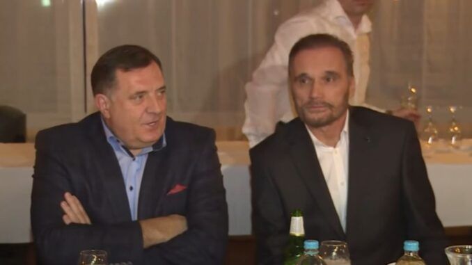 Anto Nobilo javio se iz Banje Luke više pravo neće zastupati predsjednika RS-a Milorada Dodika. To je danas saopćio.