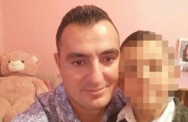 Sve je krenulo, kako kaže, kada je dječak počeo da povraća. 