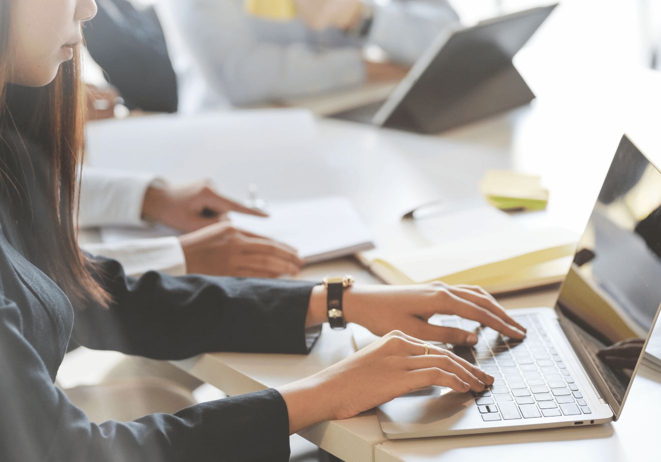 U globalu, tržište PC računara zabilježilo je rast isporuka od 4,9 posto u prvom kvartalu 2025. u poređenju sa prošlom godinom, dostigavši ukupno 63,2 miliona isporučenih jedinica