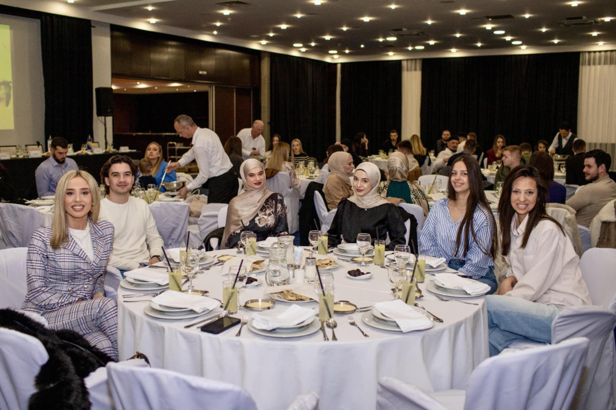 Povezivanje mladih Sandžaka i BiH: I ove godine održan zajednički omladinski iftar