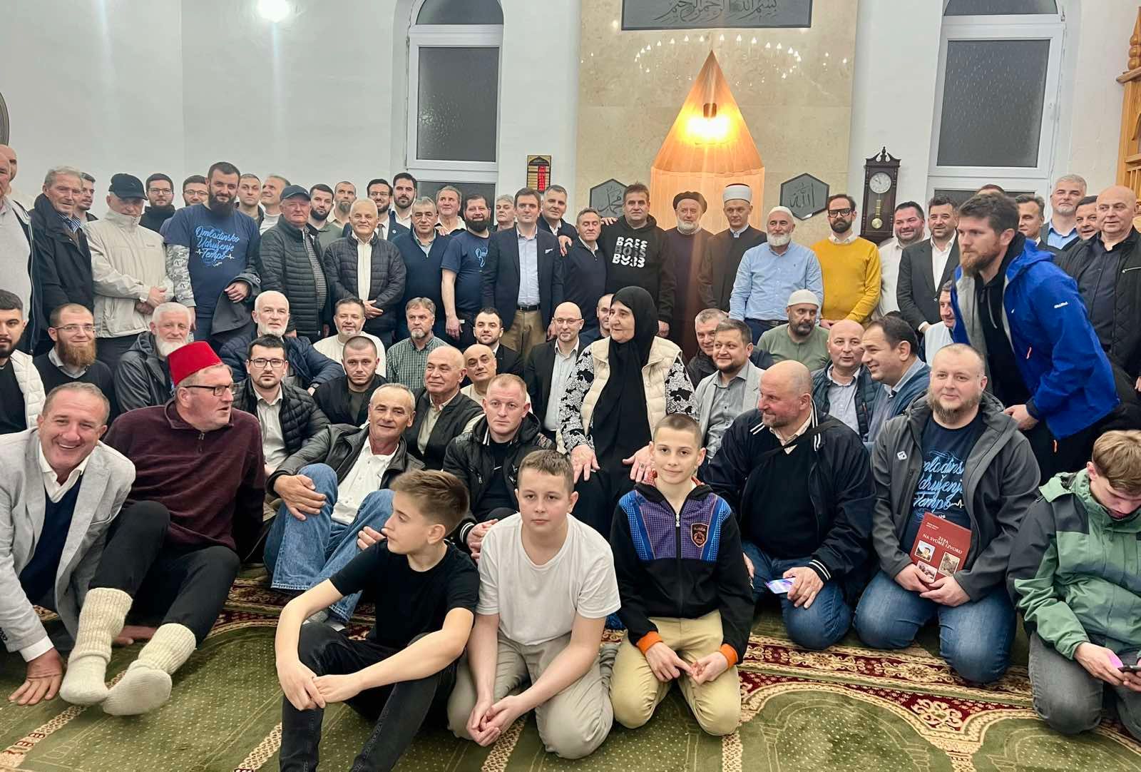 Prisutnima se obratio i Mustafa Nuhanović, jedan od heroja odbrane Žepe, ratni vojni invalid i povratnik u hanpijesačko selo Brložnik.