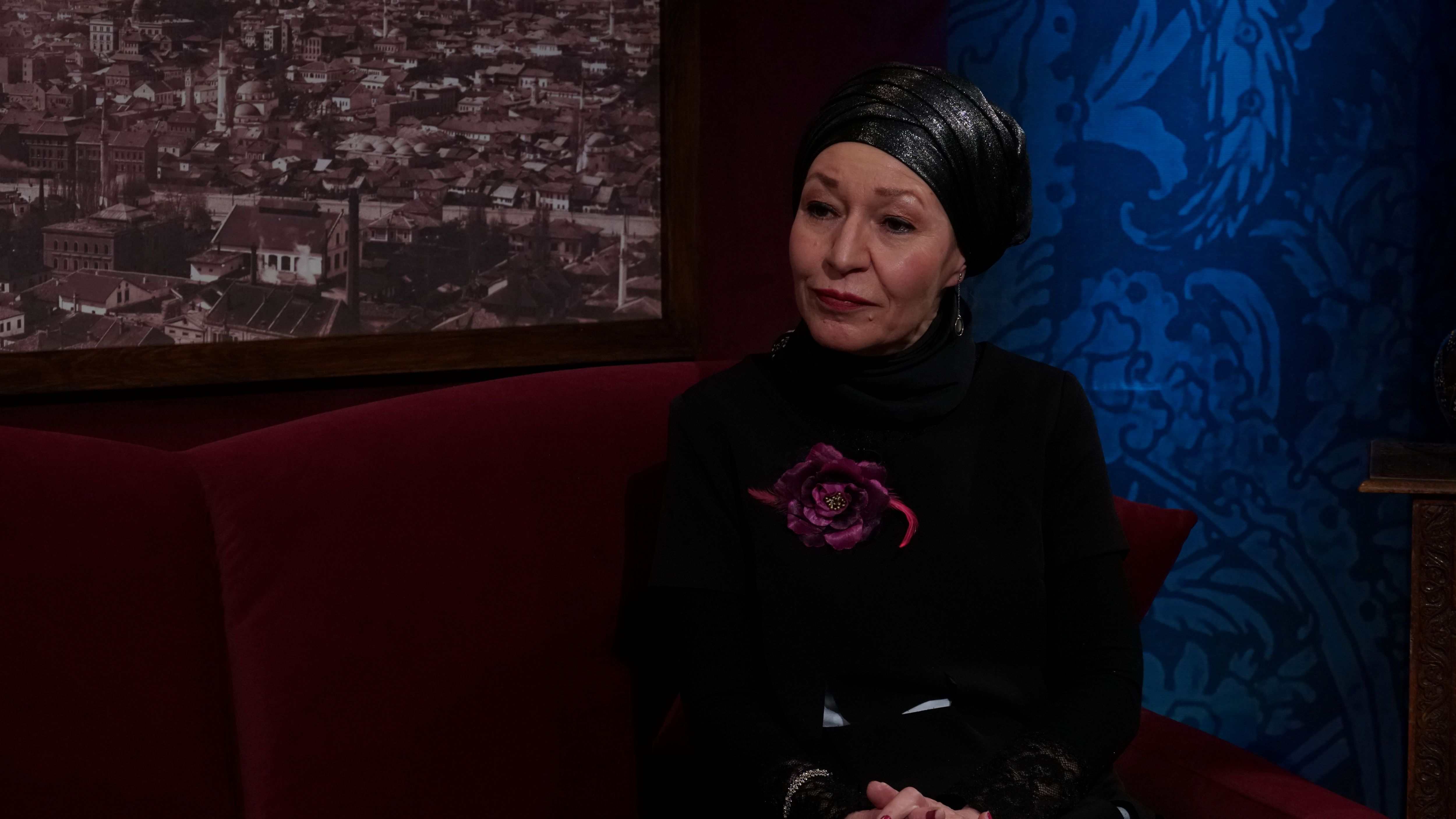 Sve riječi su dio tog jednog vezenog reljefa jezika i zbog toga je važno na koji način se sve riječi prenose