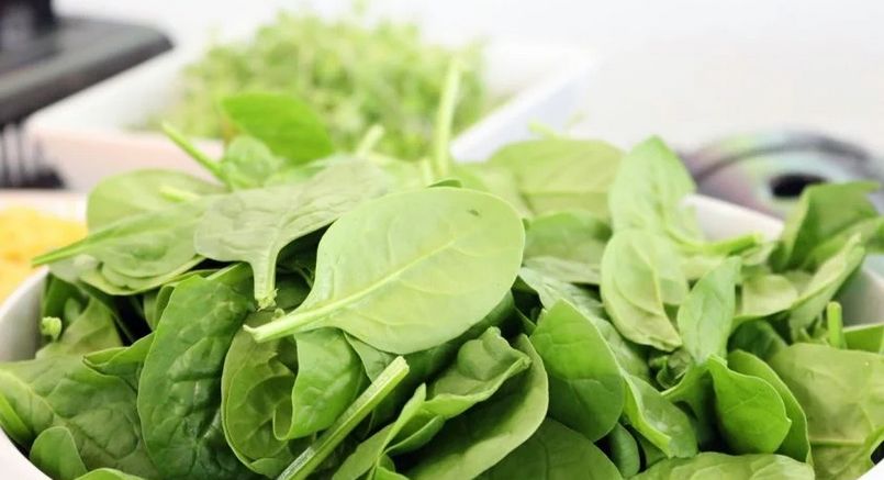 Doktorica Megi Pauers otkrila je koju hranu bi bilo dobro izabrati da bi šećer bio pod kontrolom. Na prvom mjestu je lisnato, zeleno povrće, posebno špinat.