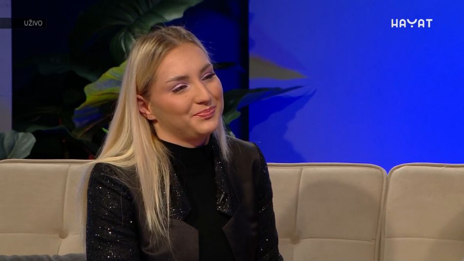 Dobitnice zlatne značke poručile mladima: Radom trudom i ambicijama se može uspjeti, ostanite u BiH!