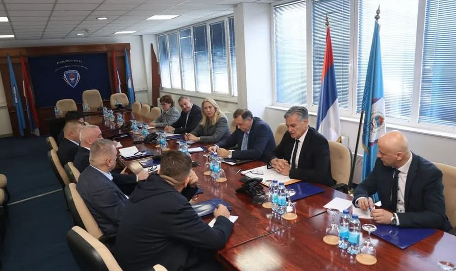 Novi skandal: Proširenom kolegiju MUP-a RS sa Dodikom prisustvovali direktor SIPA-e, OSA-e...