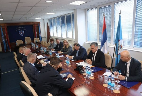 Potrebno je da nadležni organi države BiH odmah pokrenu postupak njihove odgovornosti i smjene sa pozicija koje obavljaju, naveo je Išerić