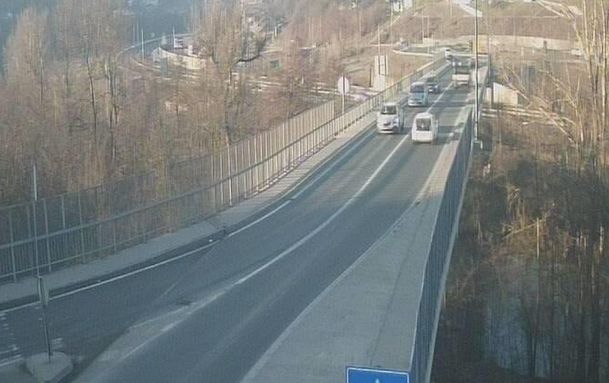 Vozači, oprez: Učestali odroni zemlje ili kamenja na kolovoz, radovi na nekoliko putnih pravaca