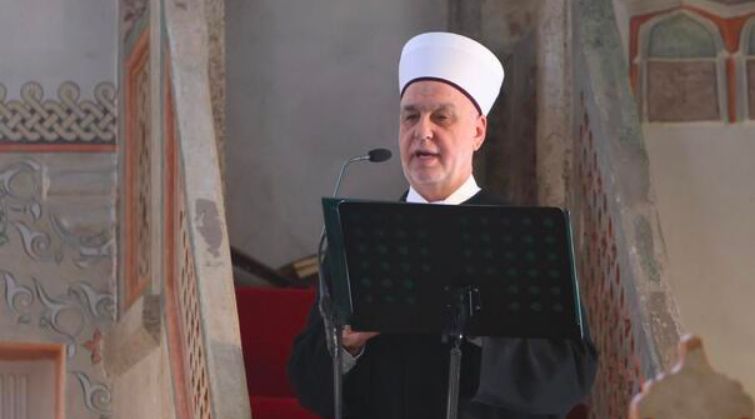 Poručio je i kako budućnost zavisi i od naših djela te da smo svi odgovorni za svoje postupke, a posebno oni kojima je dato povjerenje da vode narod