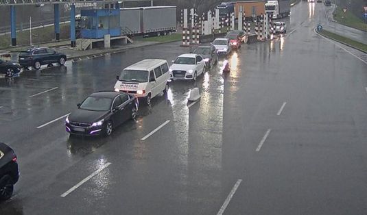 Vozači, oprez: Opasnost zbog odrona, zbog radova usporen saobraćaj na putu Kladanj - Vlasenica