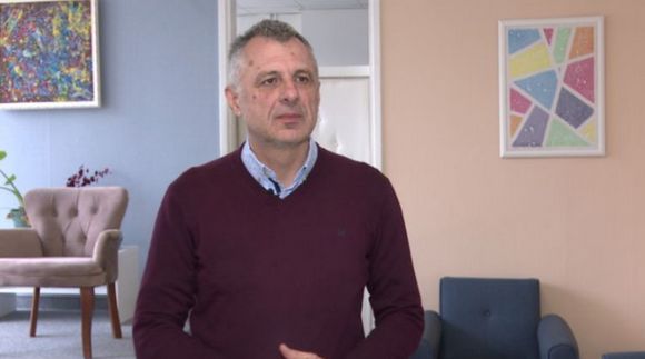 U onoj proceduri koja predviđa sada izmjene i dopune nije moguće, kroz Vijeće naroda ne može ni zarez da prođe, kazao je