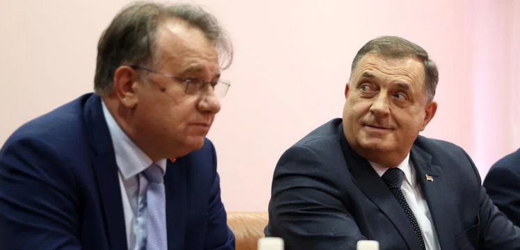 Do jučer je Nikšić grlio Dodika: Danas komentariše nalog za njegovo hapšenje