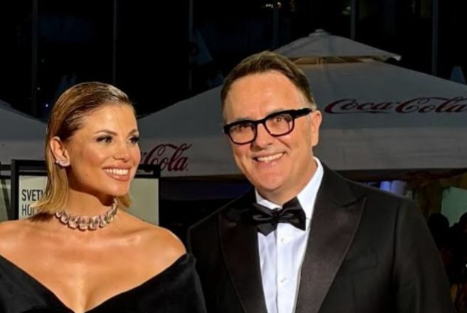 Ispod Lejline objave krenule su se nizati čestitke s dobrim željama koje su pristizale sa svih strana svijeta.