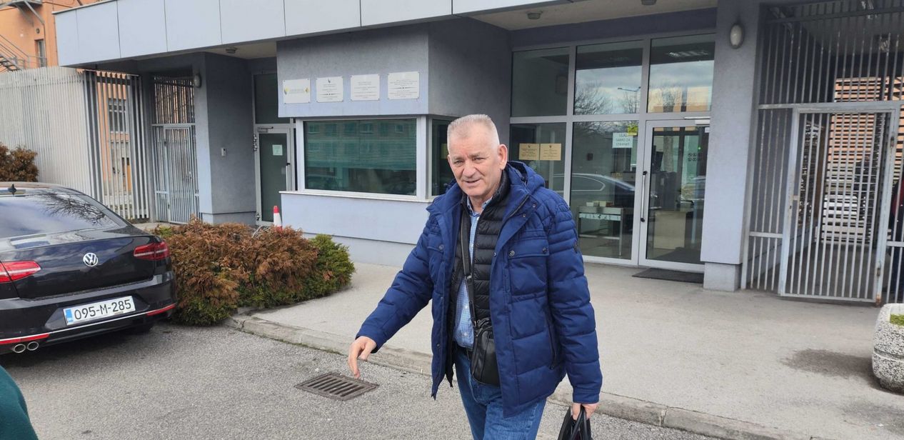 U obrazloženju presude je Apelaciono vijeće navelo da u obnovljenom suđenju Tužilaštvo nije dokazalo komandnu odgovornost optuženih