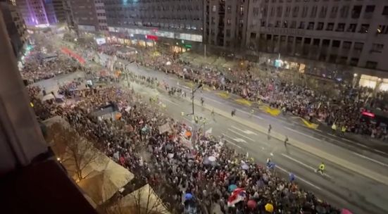 Beogradom odjekuje 'Pumpaj, pumpaj' što je postala svojevrsna parola pretesta