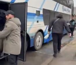 'Ćaci' se vraćaju kući: Vučićevi 'studenti' napuštaju Pionirski park