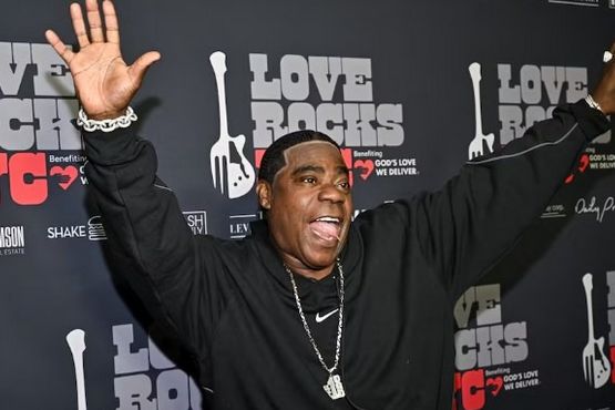 Nadamo se da se Tracy osjeća bolje i radujemo se njegovom povratku na tribine", rekao je glasnogovornik.