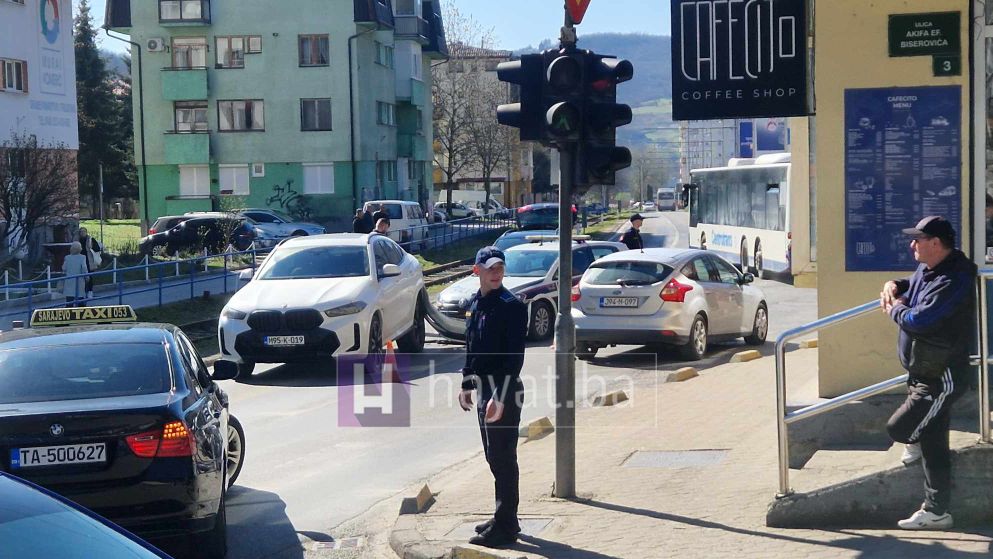 Detalji filmskog hapšenja u Vogošći: Bježao od policije pa udario u patrolu