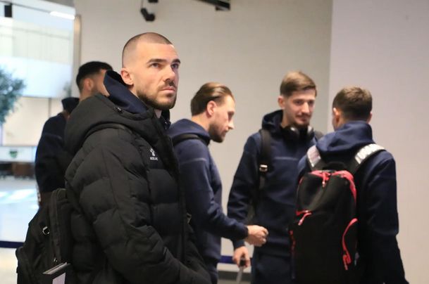 Fudbalski A reprezentativci Bosne i Hercegovine stigli su u Bukurešt gdje će sutra od 20.45 sati protiv Rumunije igrati meč 1. kola kvalifikacija za Svjetsko prvenstvo 2026. godine