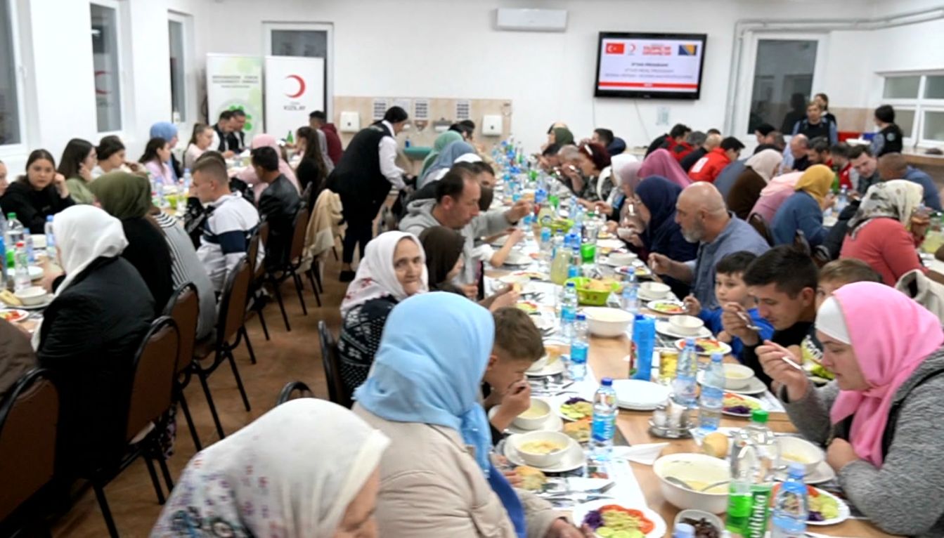 61 dijete boravi u internatu, a 35 starijih osoba u Domu za starija lica 'Hatidža Mehmedović' u Potočarima