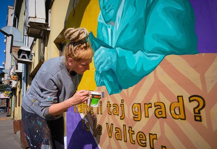 U Beogradu oslikan mural posvećen Valteru, čuvenom heroju odbrane Sarajeva