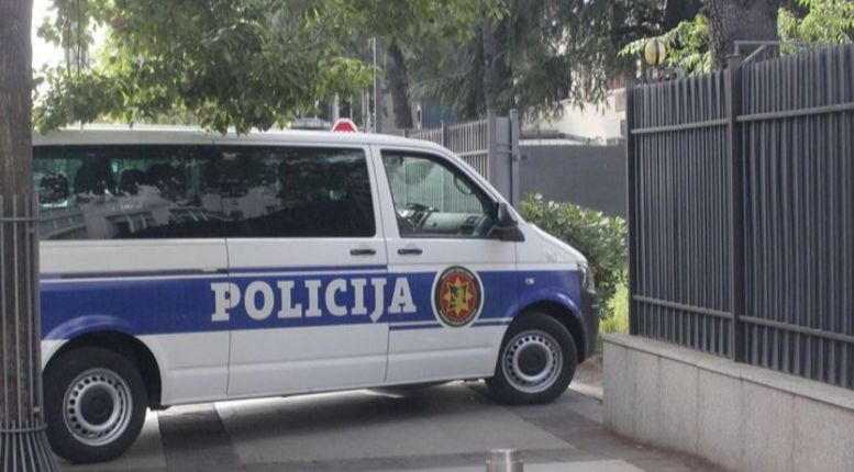 Drama na Cetinju: Učenik prijetio da će pucati u školi