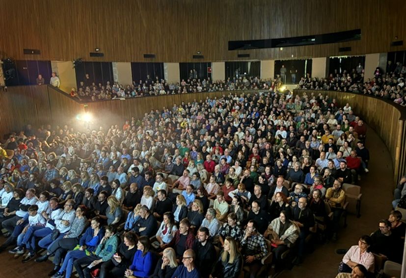 Noć puna emocija u BKC-u: Zlatan Fazlić Fazla iz Sarajeva započeo turneju